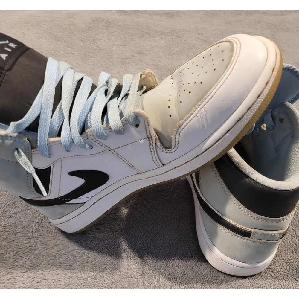 Nike Air Jordan 1 Mid SE Ice Blue White Black Sneakers Shoes Men's Size 8.5